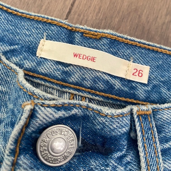 Levi’s Wedgie Icon Jeans - Picture 3 of 4
